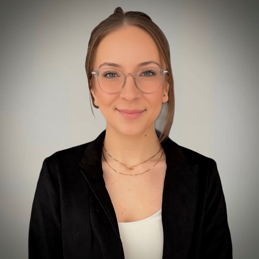 Madeline Schoenick - Customer Experience Specialist